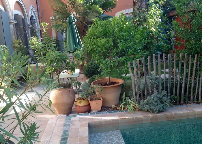 Belle Au Coeur De ,petit Dejeuner, Jardin Et Bassin Nocleg ze śniadaniem Montpellier