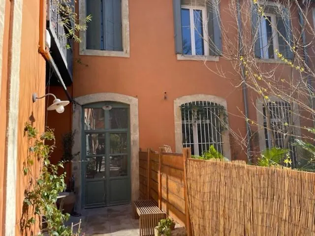 Belle Au Coeur De ,petit Dejeuner, Jardin Et Bassin 3* Montpellier