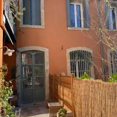 Belle Au Coeur De ,petit Dejeuner, Jardin Et Bassin * Montpellier
