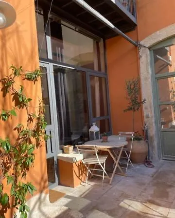 Belle Au Coeur De ,petit Dejeuner, Jardin Et Bassin Montpellier